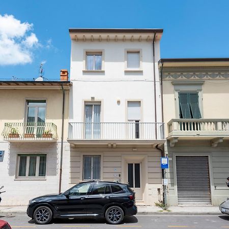 Suite Ondina Viareggio Apartments Eksteriør billede