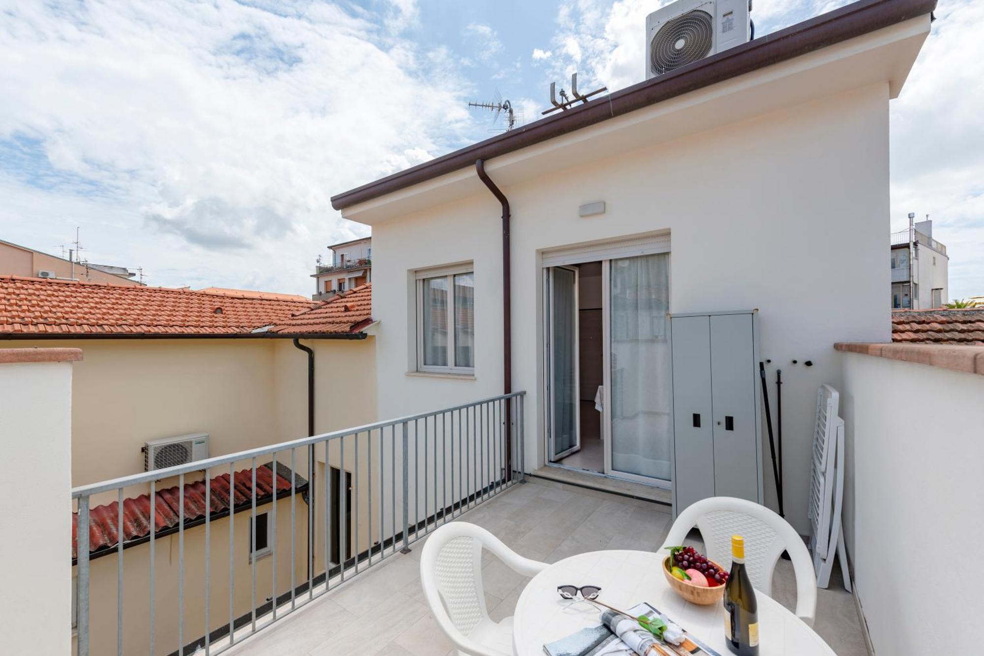 Suite Ondina Viareggio Apartments - Happy Rentals Eksteriør billede